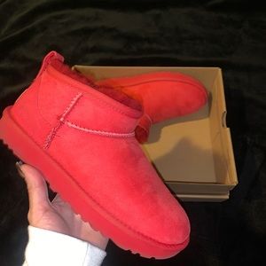 RED UGGS